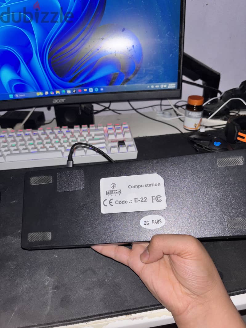 Keyboard techno e- 22 60 % 1