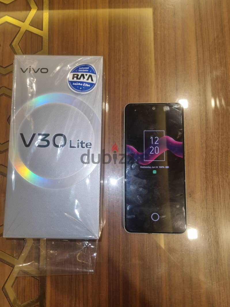 Vivo V30 1