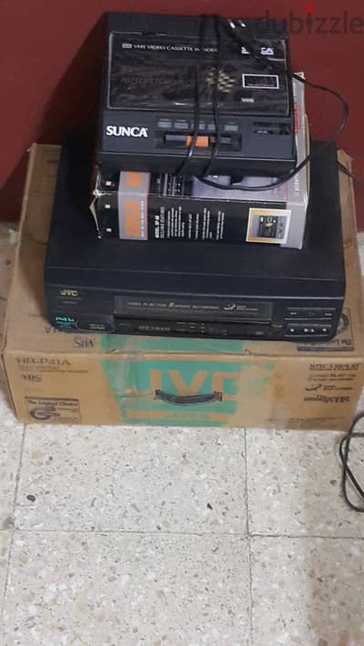 جهاز فيديو JVC ياباني وجهازرجيع وقديم شريط الفيديو بالكراين والكالوجات