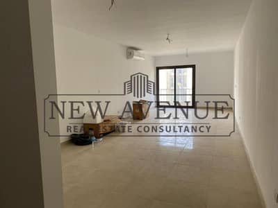 شقة للبيع في فيفث سكوير | 130 متر | متشطبة بالكامل مع التكييفات | استلام فوري | أقساط حتى 2031