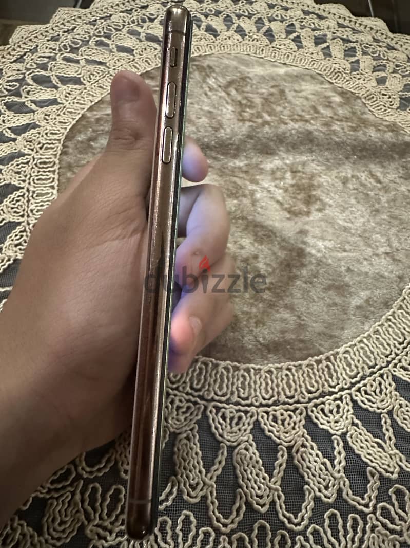 Apple - iPhone XS Max 1