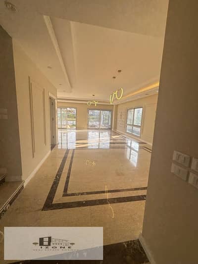 فيلا ستاندالون 450م للإيجار في Hyde Park القاهرة الجديدة 6 غرف نوم 5 حمام مطبخ وتكييفات تشطيب كامل موقع مميز