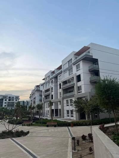 إطلالة مزدوجة نادرة  | شقة شاسعة للبيع 228م في هايد بارك Hyde Park التجمع - بفيو المول والـ Business District