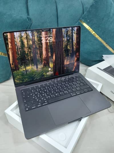 MacBook pro M4 2024 Open Box New