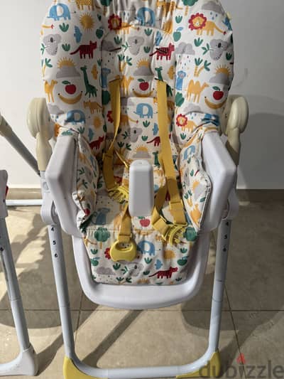 Mother care Animal print high chair with the feeding tray