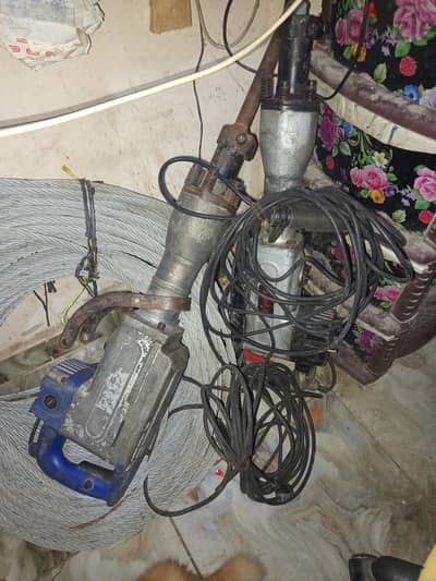بيع 2 هلتى كبير همر   كسر زيرو.   وبيع كبل اسانسير 100 متر جديد