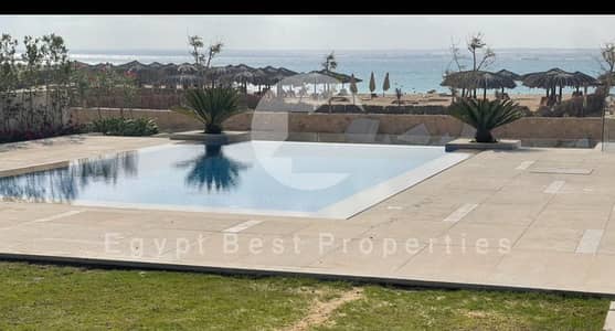 شاليه متشطب بالكامل للبيع بموقع متميز في سوما البحر الاحمر مع اطول فتره سداد