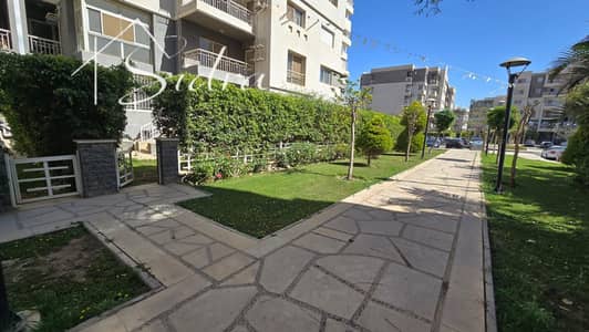 Ground floor apartment with a garden for sale in Madinaty, 136 sqm + 80 sqm garden