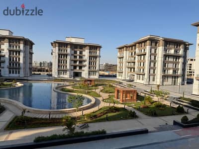 Apartment for sale, ready for immediate occupancy, in New Cairo, directly on South 90th Street, opposite the American University.
