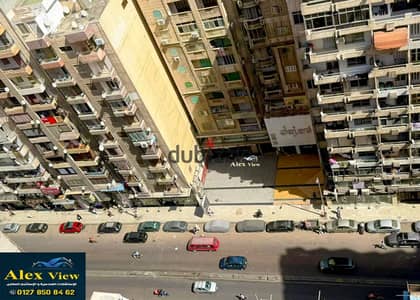 للبيع شقه في ميامي بحري المربع الذهبي فيو مفتوح علي جمال عبد الناصر