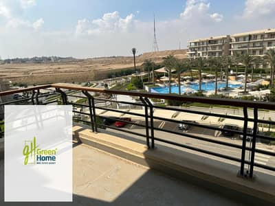 للاستلام الفوري بتشطيب كامل بنتهاوس فيو جولف و بول للبيع في أب تاون كايرو إعمار المقطم Uptown Cairo Mokattam by Emaar