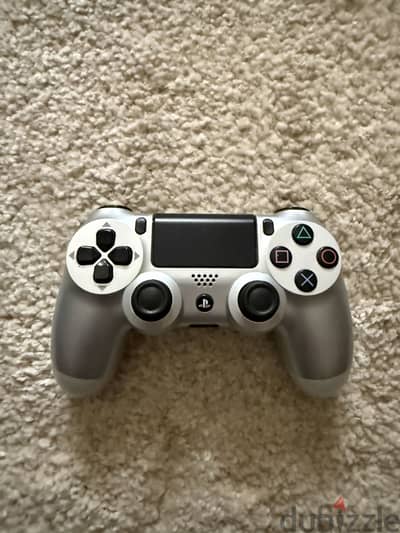 Sony PS4 Original Controller Silver - دراع بلايستيشن  أصلي لون فضي