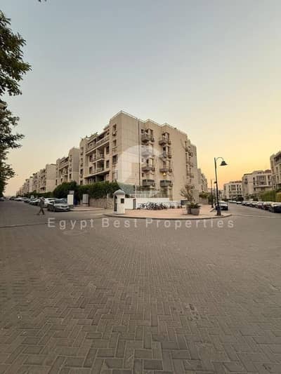 luxury apartment 10% DP 8y installment in New Cairo