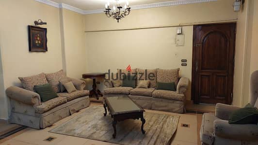 للايجار مفروش بسعر مناسب شقه 120م فى الهرم تانى نمره من شارع ترسا الرئيسى