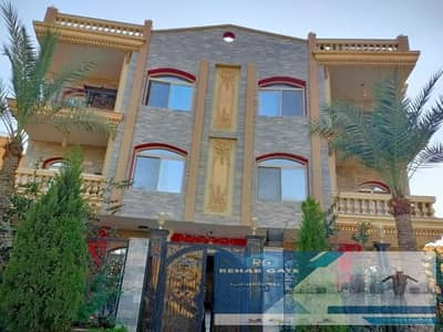 Apartment for rent with kitchen and air conditioning  Located in Al Banafsej Villas area, ground floor, 274 square meters Fully finished to a high sta
