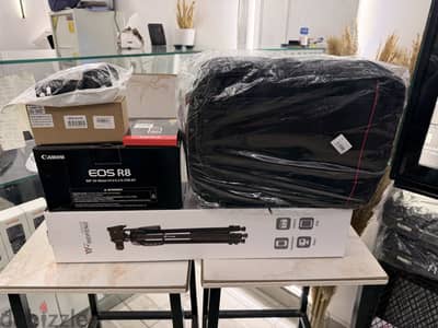 CANON R8 CREATOR COMBO BUNDLE