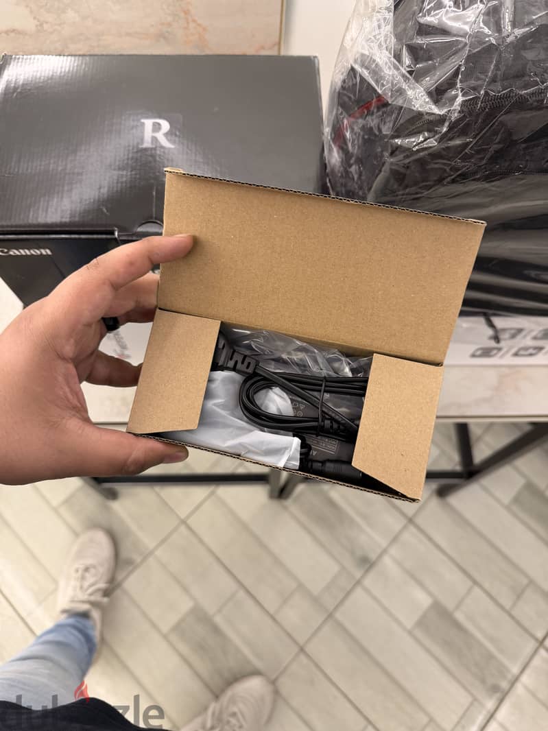 CANON R8 CREATOR COMBO BUNDLE 5