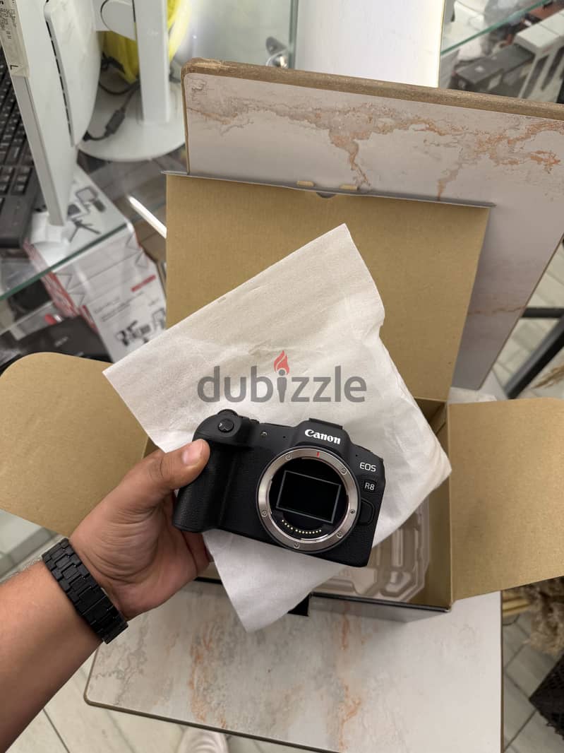 CANON R8 CREATOR COMBO BUNDLE 9