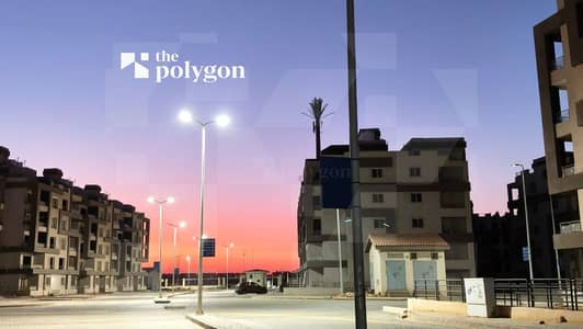 فرصة لا تفوت في كمبوند جامعة القاهرة على وصلة دهشور بحديقة واسعة وموقع استثنائي في زايد