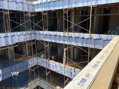 بالتقسيط عياده طبيه للبيع  170 م تشطيب سوبر لوكس استلام خلال اشهر  أمام الجامعة الأمريكية في التجمع الخامس بجوار POINT 90  والتسعين الجنوبي