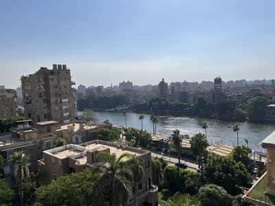 شقة فاخرة للإيجار اليومي بالزمالك | إطلالة مباشرة على النيل