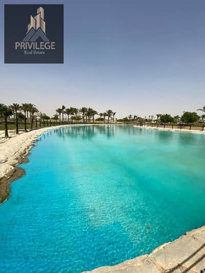 فيلا Standalone للبيع في Hyde Park | شبه متشطبة بالكامل | كورنر 444م | 5 غرف + روف وتراس | سعر مميز جدا