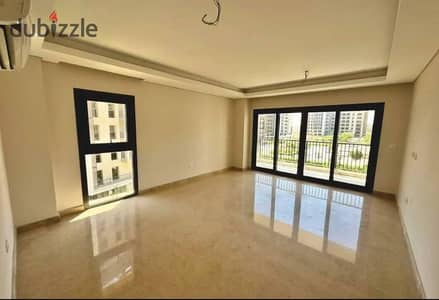 شقة كاملة التشطيب معاها تراس 34متر اوبن فيو لاند سكيب  في زد الشيخ زايد  كمبوند كامل الخدمات