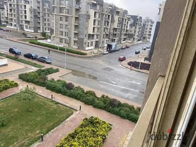 للبيع شقه في كمبوند دار مصر الاندلس مرحله تانيه 400عماره امام هايد بارك ومفيدا والتسعين خطوات جامعه الامريكيه