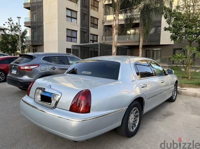 Lincoln Town Car 2002