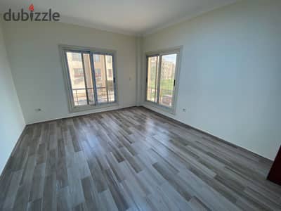 Apartment for sale at a bargain price in Wasal Views Compound