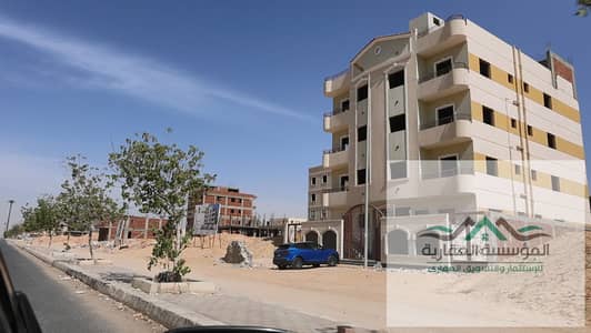قطعة ارض للبيع - فى بيت الوطن - أكتوبر الجديدة - بجوار باديا بالم هيلز - القطعة واجهة مميزة بحرى على الرئيسي مباشرة والخدمات الرئيسية أمام الواحات
