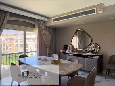 دوبلكس للإيجار مع روف في Stone Residence القاهرة الجديدة مساحة 300م 5 غرف نوم و3 حمام مطبخ وتكييفات جميع غرف النوم مفروشة