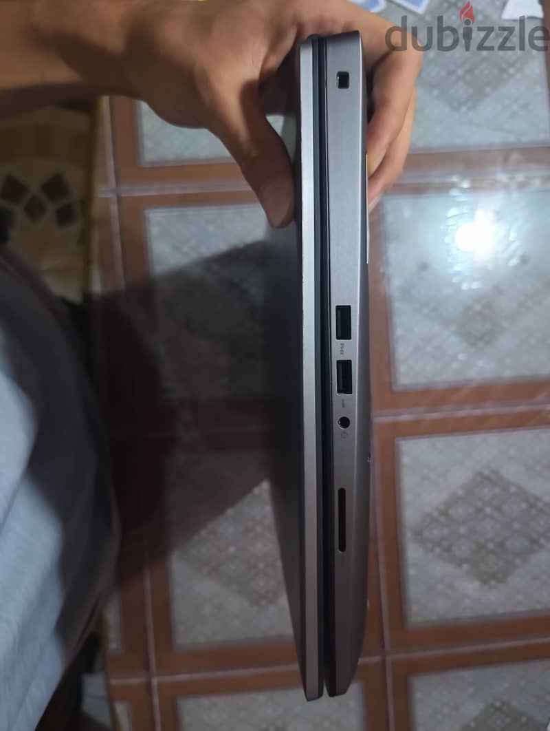 Dell Precision 7760 Workstation 4