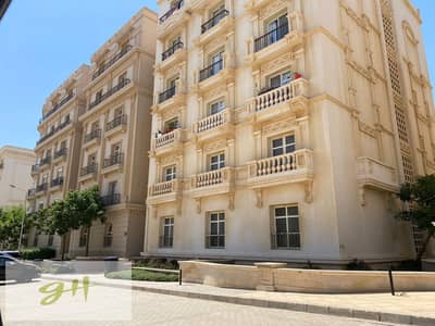 Prime location Studio for Sale in Hyde Park New Cairo Ready to Move