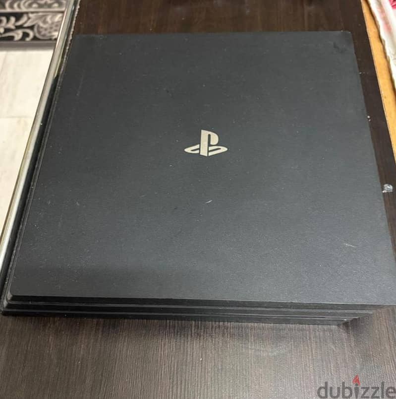 PS4 pro كسر زيرو مع دراعين اصليين 1