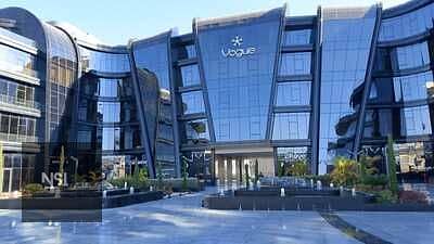 مكتب جاهز للاستلام للإيجار 2200م في فوج مول القاهرة الجديدة مباشر على التسعين الجنوبيat Vouge Mall South 90 New Cairo Fully Finished