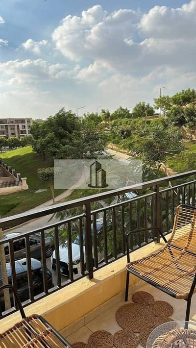 Apartment for sale in a prime location on the Suez Road in Taj City Compound, within Shalya New Cairo. Immediate occupancy.