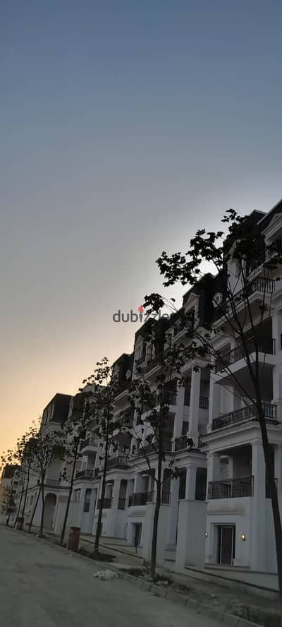 Double View Apartment for sale Ready to move in Mountain View ICity New Cairo