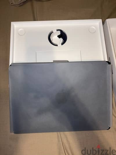 Macbook M2 Air 13-inch