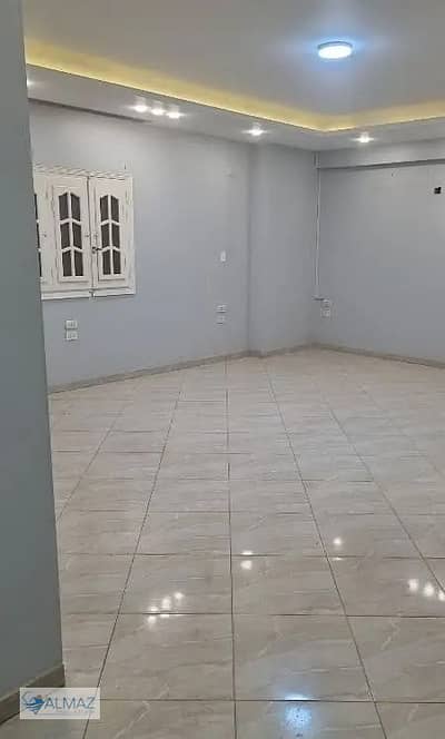 Unfurnished 200 sqm apartment for rent in Al Narges 3 Villas, Fifth Settlement, near the American University in Cairo (AUC), the German University