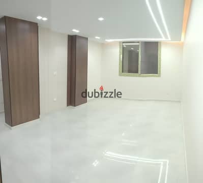 Apartment 110 meters, third floor, area T
