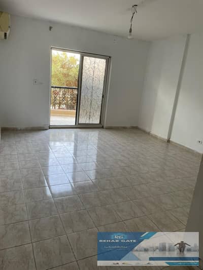 Studio for rent with kitchen and air conditioning in Al Rehab