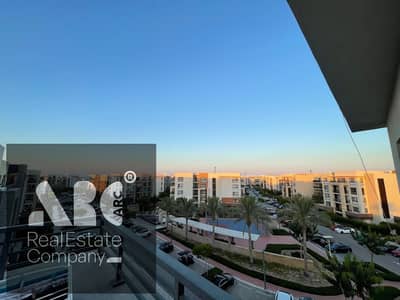 شاليه لقطه للبيع مارينا مراسي ١ غرفتين فيو مميز جدا بحري صريح خطوات للمارينا والبحر/ marasii north coast