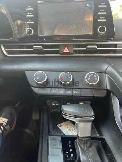 Hyundai Elantra 2022