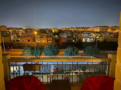Apartment for sale with ultra super lux finishing in the Journalists Compound in the First Settlement behind Waterway near Future University New Cairo
