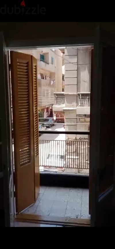 شقه فرصه مميزه اول دور شارع رئيسي بطنطا