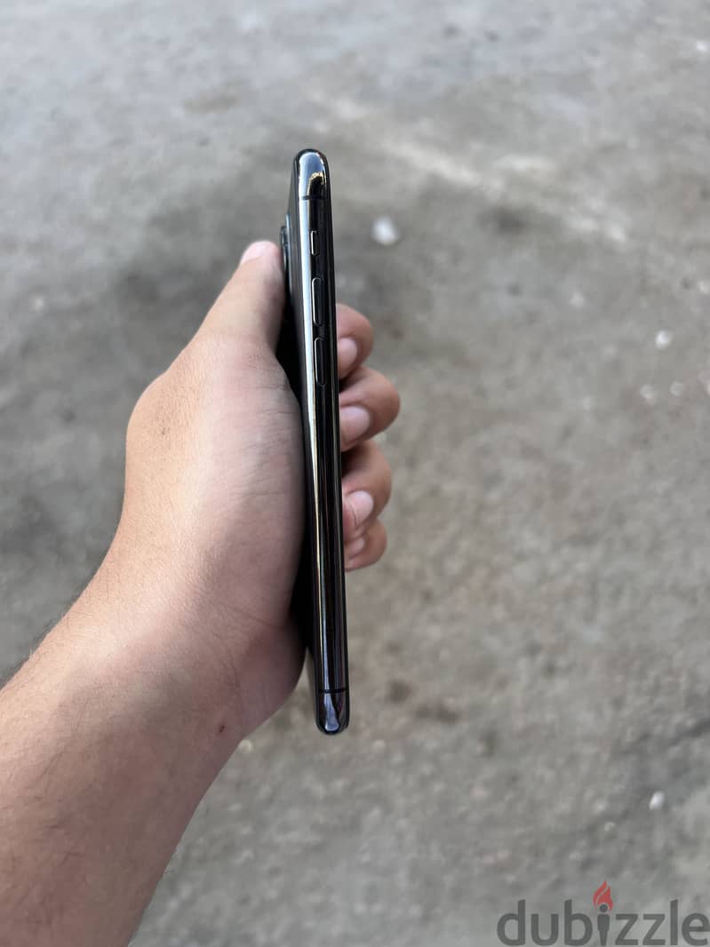 Apple - iPhone 11 Pro 5