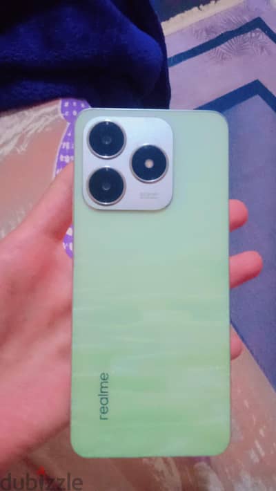 Realme C63