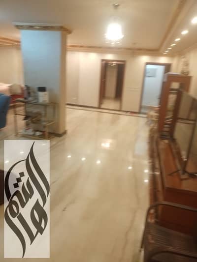 شقتان مفتوحتان على بعض 216م + جاردن 100م للبيع في مدينتي B11، فيو وايد جاردن وخطوات من الاستريب مول.