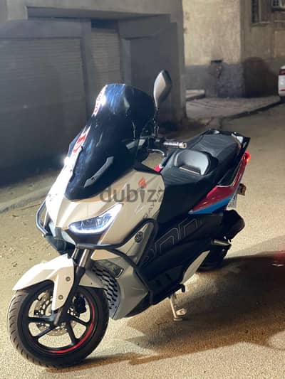 اسكوتر D max bro 200